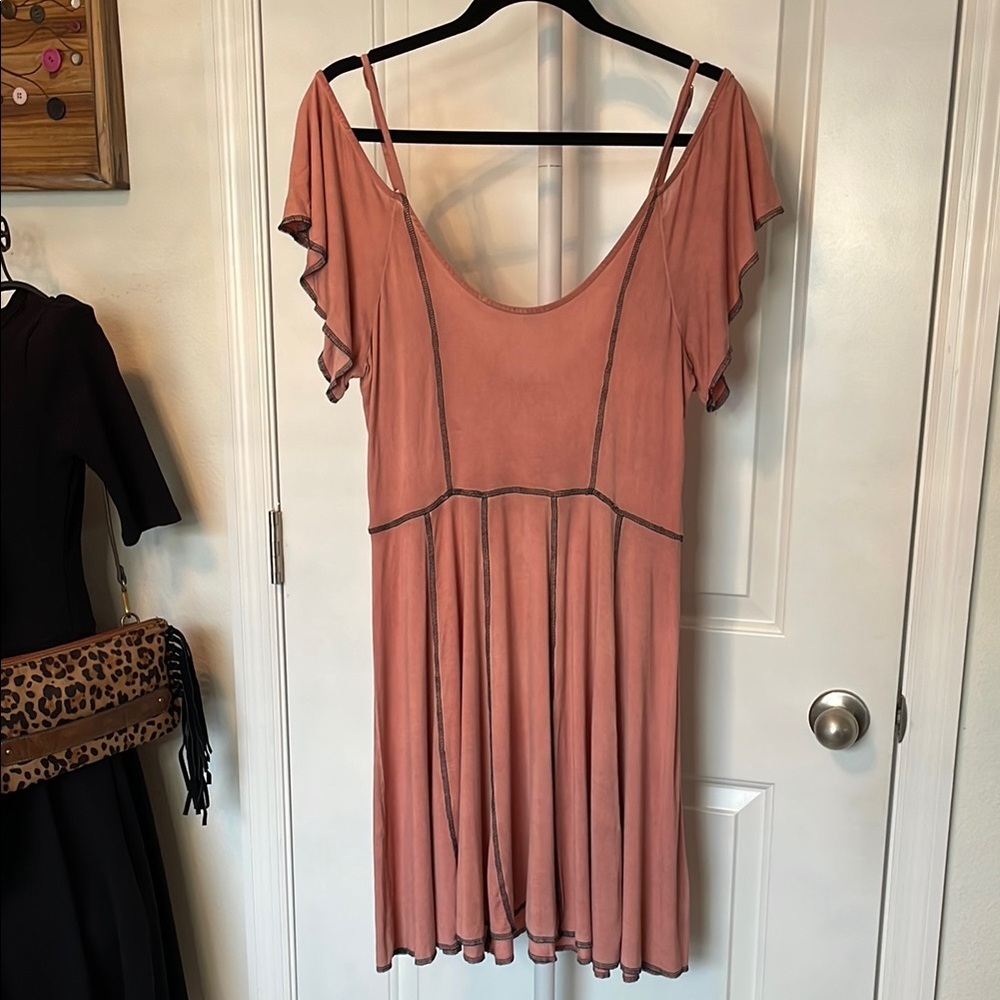 POL Pink Flutter Off the Shoulder Sleeve Midi Dress and Navy Contrast Stitching
